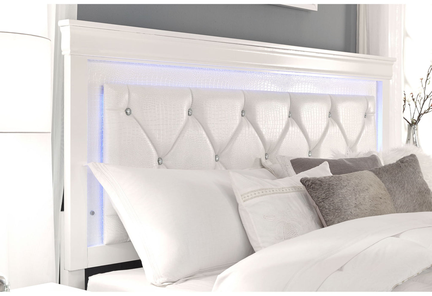 Pompei - 5 Piece Queen Bedroom Set (Bed, Dresser, Mirror, 2 Nightstands) - White
